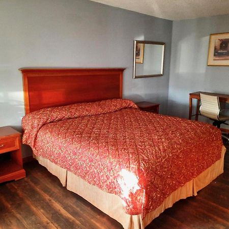 Hiway Inn Express Elk City Buitenkant foto